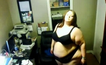 Solo 78 (SSBBW) Showing off her Body on Webcam