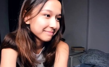 Amateur Webcam Babe Dildo Masturbation