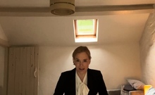Cumshot amateur MILF suck and jerks dude in the bedroom