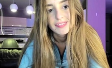 Brunette Solo Webcam Masturbation