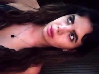Brunette amateur webcam babe pleases pussy