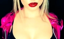 Big boob brunette masturbates on webcam