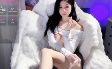 Japanese babe going solo