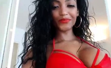 Close up MILF masturbation