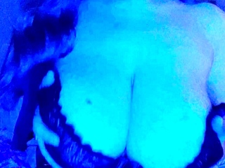 Big boobs milf masturbates with her dildo