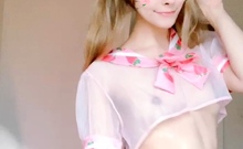 Hot amateur webcam teen masturbates for their fans