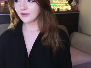 Hot brunette from squirt masturbating on webcam