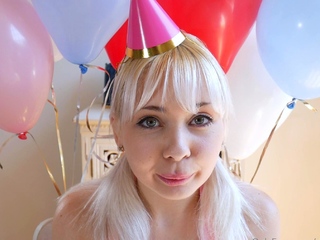 Blonde teen Sierras first erotic masturbation video