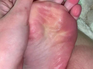 Amateur hottie solo masturbation