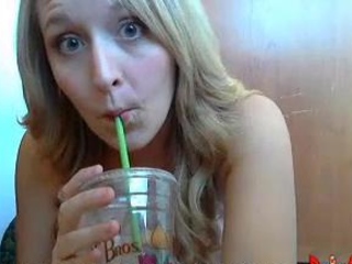 Cumshot amateur MILF suck and jerks dude in the bedroom