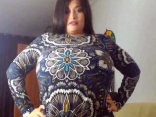 BBW on Webcam Tries Outfits for Big Natural Assets