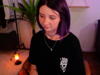 Chubby amateur teen replaces breakfast for some masturbation